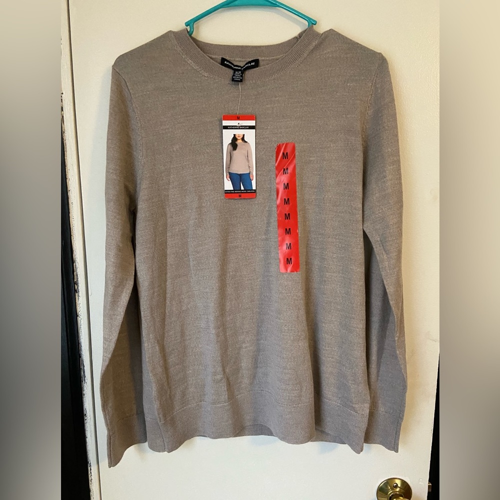 Merino wool sweater NWT